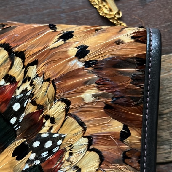 Beautiful Feather appliqué shoulder purse - Picture 4 of 9